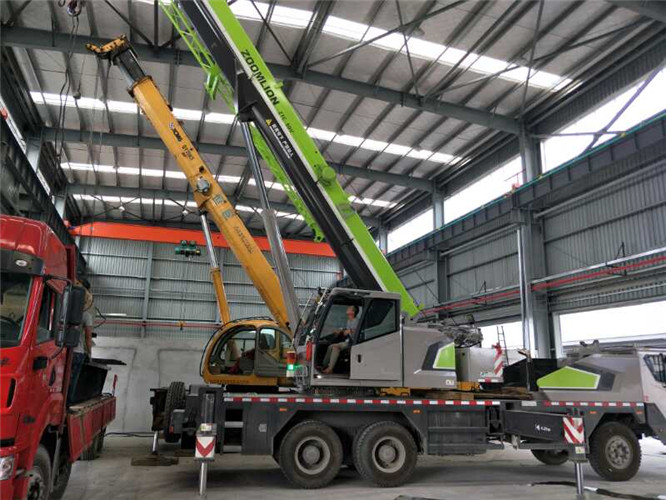 乳源高空车出租需要注意哪些安全事项？